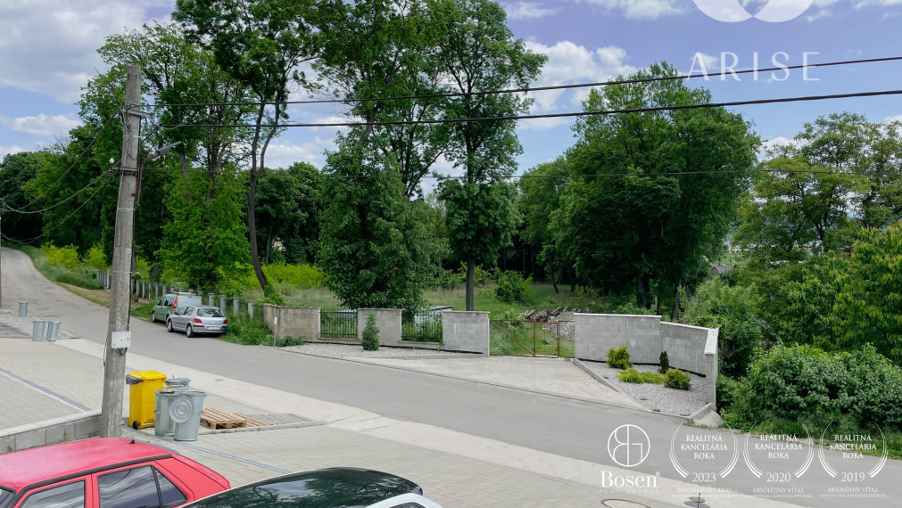 Na predaj novostavba 3-izbového bytu s pozemkom v Malých Bieliciach