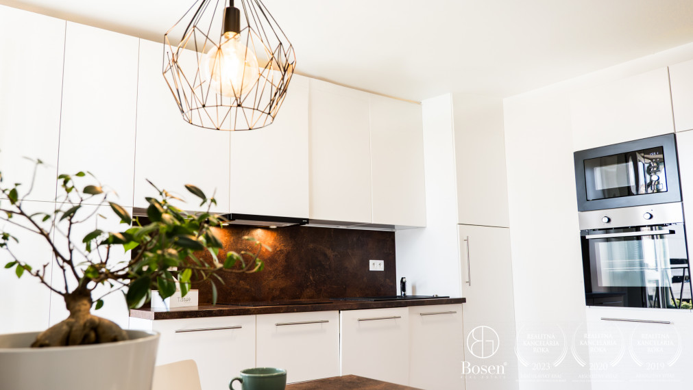 BOSEN I Rezervovaný !!! 2 izbový štýlový  byt, po kompletnej rekonštrukcii