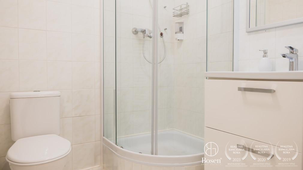 BOSEN I Rezervovaný !!! 2 izbový štýlový  byt, po kompletnej rekonštrukcii