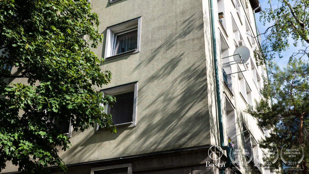 BOSEN I Rezervovaný !!! 2 izbový štýlový  byt, po kompletnej rekonštrukcii