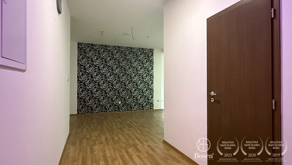 BOSEN | NEBYTOVÝ PRIESTOR V CENTRE MESTA DUNAJSKÁ STREDA – ROTUNDA, 41,9 m²