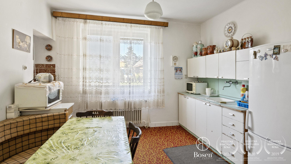 BOSEN | Rodinný dom s garážou, pozemok 914m2