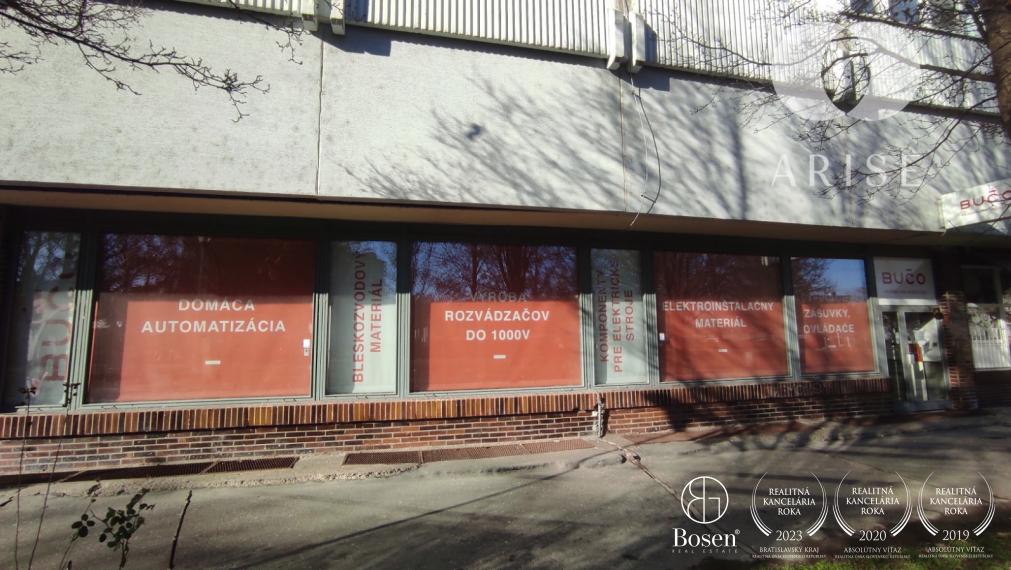 Obchodný a skladový priestor predaj /prenájom. Voľný ihneď!
