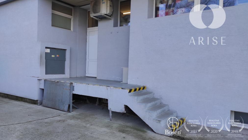 Obchodný a skladový priestor predaj /prenájom. Voľný ihneď!