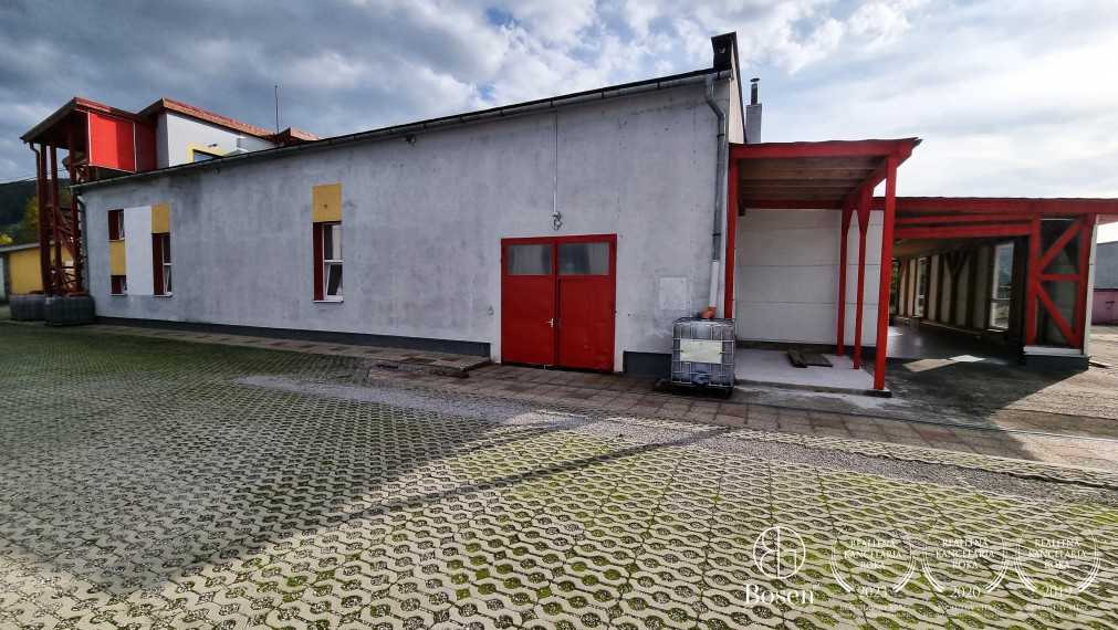 BOSEN |  Skladovo - výrobný areál s kanceláriami.