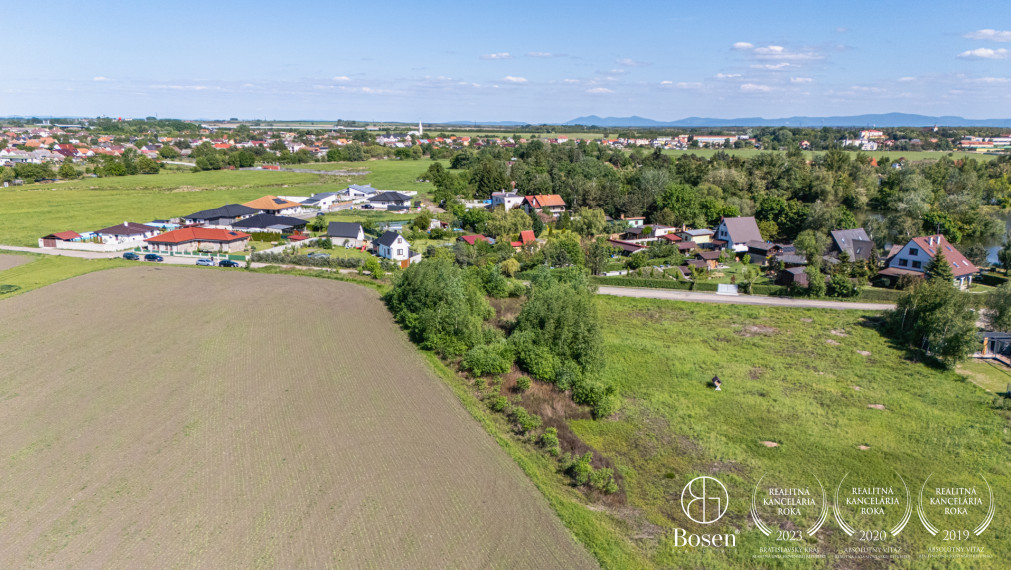 BOSEN | Investičný pozemok, Sekule