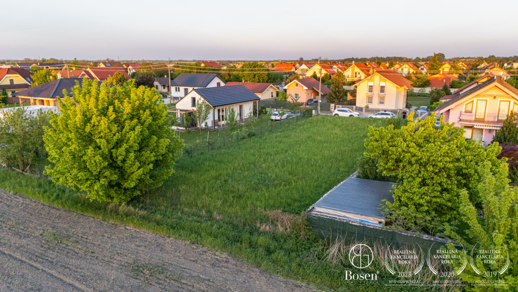 BOSEN | Pozemok na výstavbu rodinného domu v Kvetoslavove