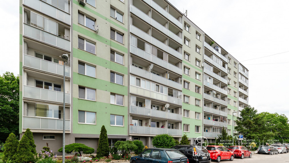 BOSEN | REZERVOVANÉ- Na predaj 3 izbový byt, ktorý je prerobený na 4 izbový Malacky, sídlisko Juh