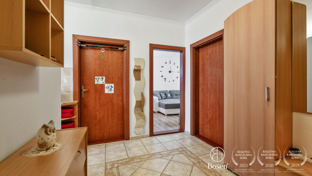 BOSEN | REZERVOVANÉ- Na predaj 3 izbový byt, ktorý je prerobený na 4 izbový Malacky, sídlisko Juh