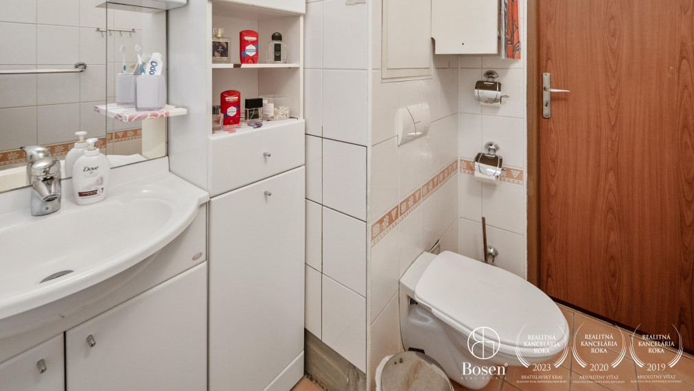 BOSEN | REZERVOVANÉ- Na predaj 3 izbový byt, ktorý je prerobený na 4 izbový Malacky, sídlisko Juh