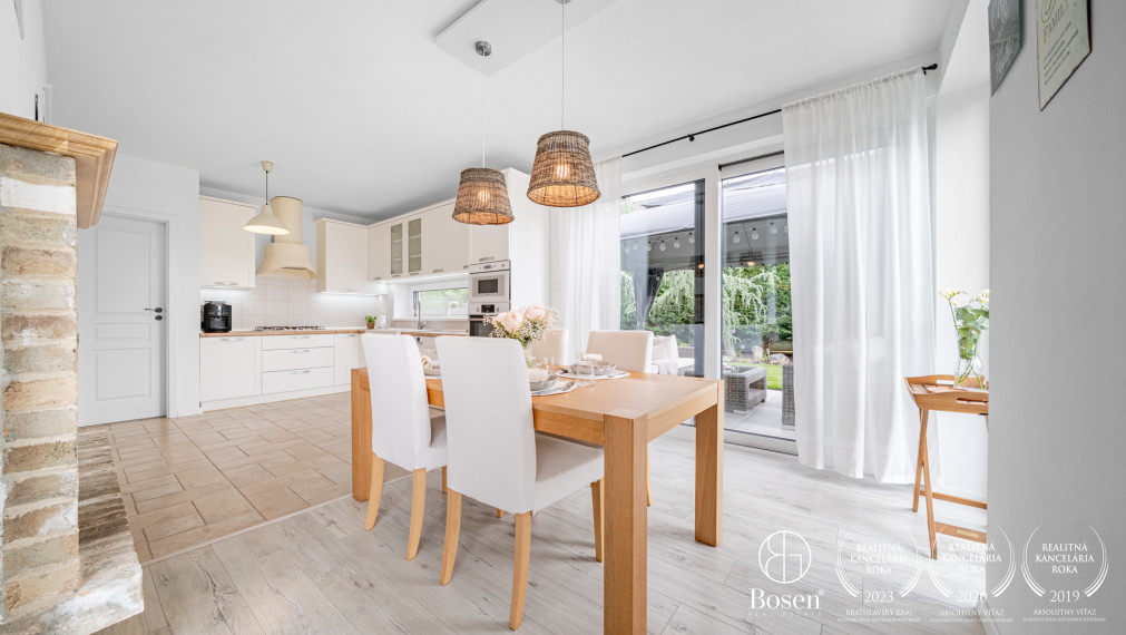 PREDANÉ - BOSEN | 5 izb. RD s jedinečným šarmom a súkromnou cestou, Ivanka pri Dunaji, 180 m2