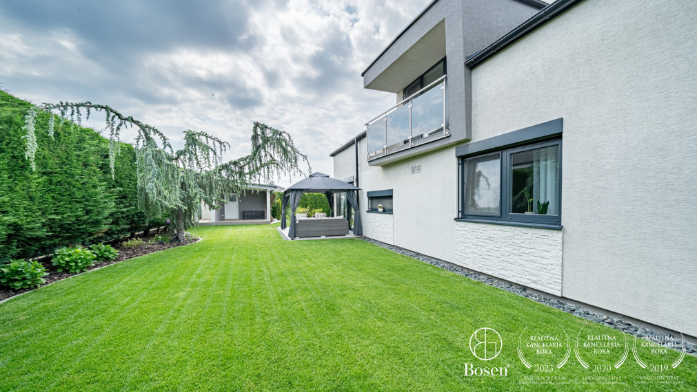 PREDANÉ - BOSEN | 5 izb. RD s jedinečným šarmom a súkromnou cestou, Ivanka pri Dunaji, 180 m2