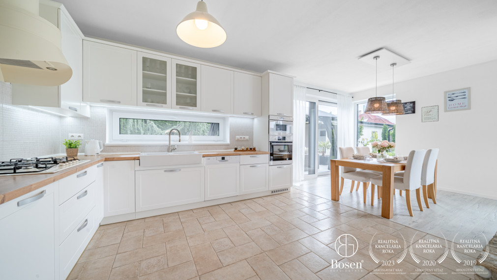 PREDANÉ - BOSEN | 5 izb. RD s jedinečným šarmom a súkromnou cestou, Ivanka pri Dunaji, 180 m2
