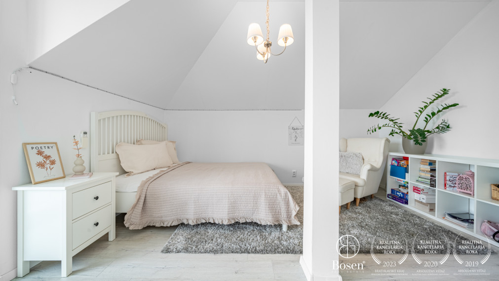 PREDANÉ - BOSEN | 5 izb. RD s jedinečným šarmom a súkromnou cestou, Ivanka pri Dunaji, 180 m2