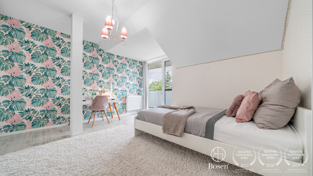 PREDANÉ - BOSEN | 5 izb. RD s jedinečným šarmom a súkromnou cestou, Ivanka pri Dunaji, 180 m2