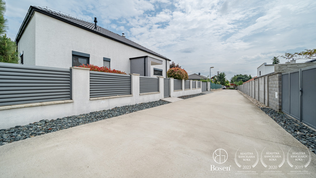 PREDANÉ - BOSEN | 5 izb. RD s jedinečným šarmom a súkromnou cestou, Ivanka pri Dunaji, 180 m2