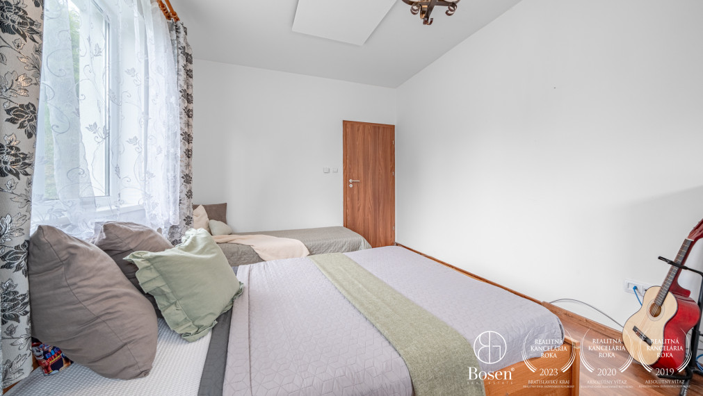 Rezervovaný BOSEN | 2-izbový byt s predzáhradkou pri Senci, 65m2