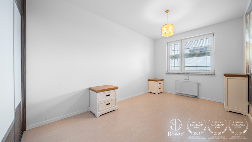 PREDANÉ: BOSEN | 2,5kk byt s pracovňou v projekte Ship House, Ružinov