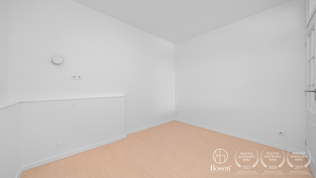 PREDANÉ: BOSEN | 2,5kk byt s pracovňou v projekte Ship House, Ružinov