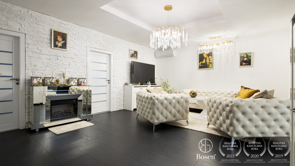 BOSEN | Priestranný dvojgeneračný RD s bazénom, obec Padáň