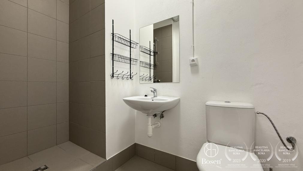 BOSEN | Prenájom priestranného multifunkčného priestoru, Bučinová 160 m2