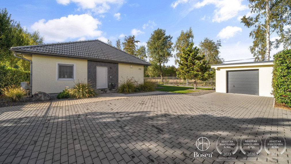 BOSEN | 4 izbový moderný dom s vírivkou, pozemok 627 m², Penati Golf