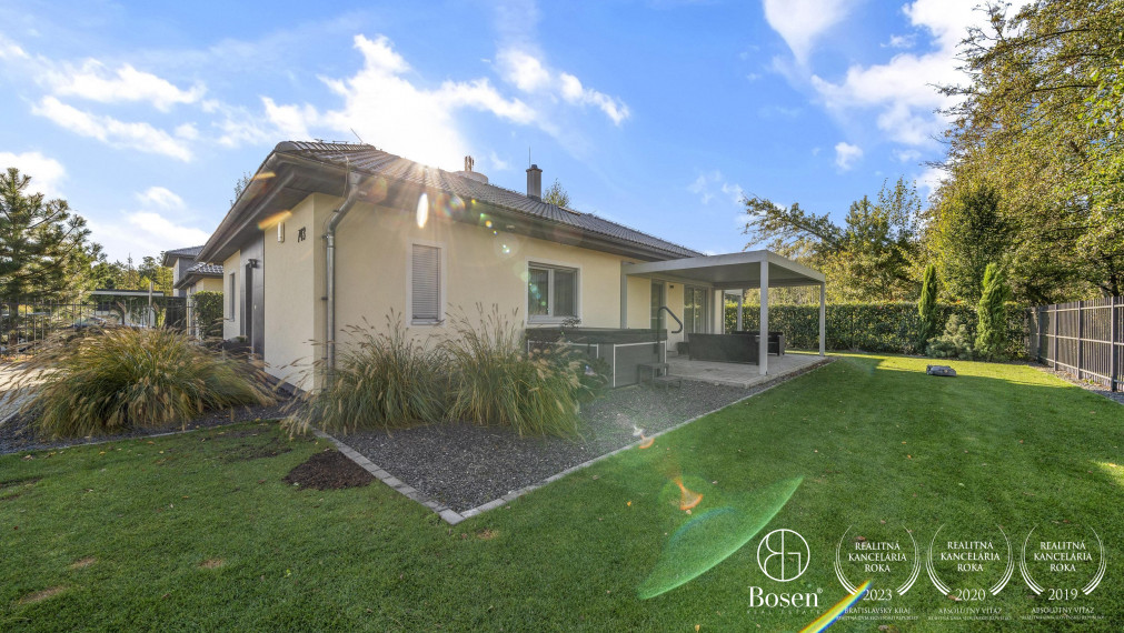 BOSEN | 4 izbový moderný dom s vírivkou, pozemok 627 m², Penati Golf