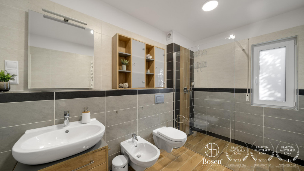 BOSEN | 4 izbový moderný dom s vírivkou, pozemok 627 m², Penati Golf