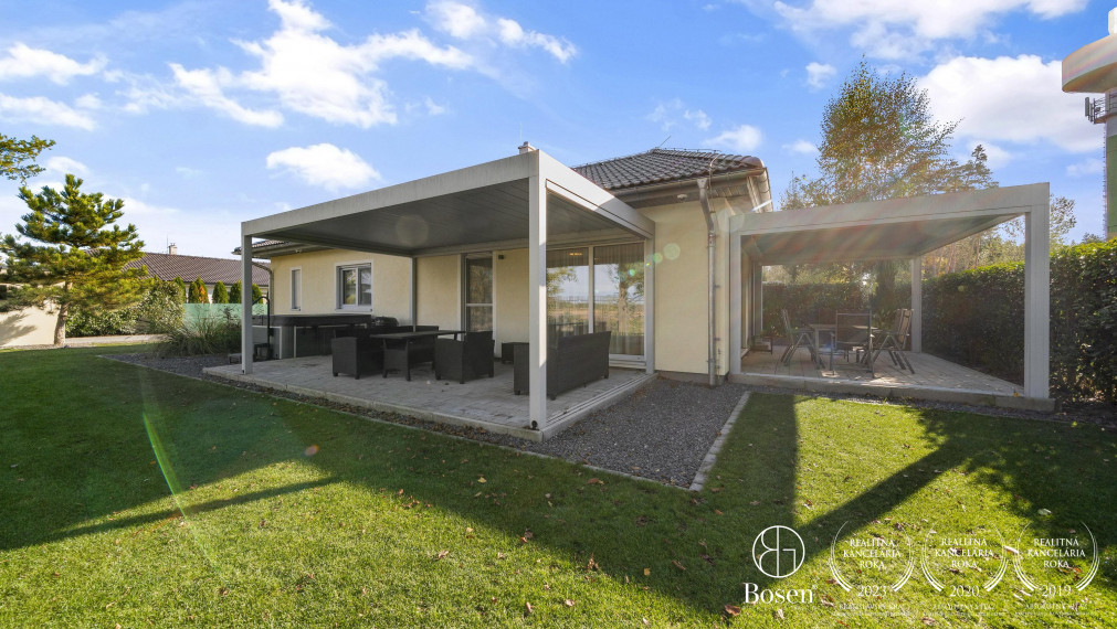 BOSEN | 4 izbový moderný dom s vírivkou, pozemok 627 m², Penati Golf