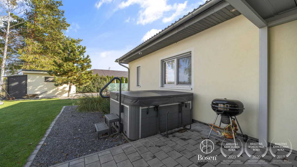 BOSEN | 4 izbový moderný dom s vírivkou, pozemok 627 m², Penati Golf