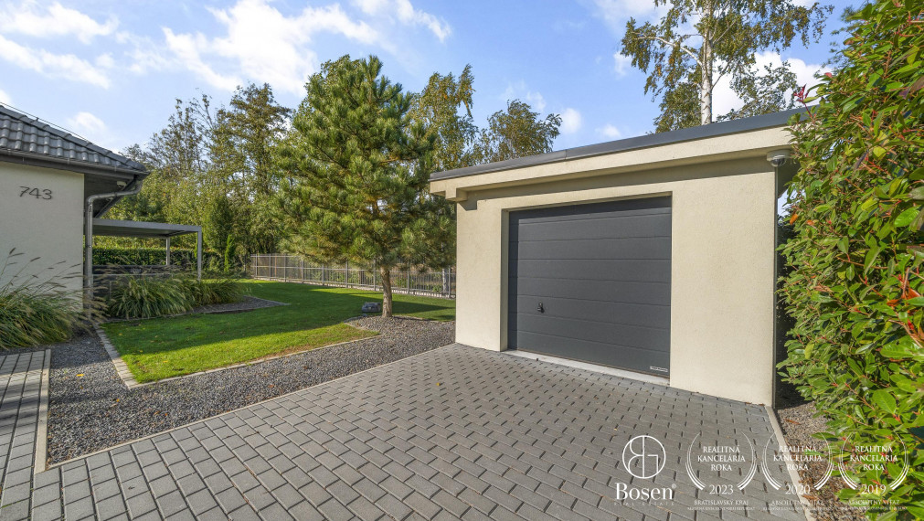 BOSEN | 4 izbový moderný dom s vírivkou, pozemok 627 m², Penati Golf