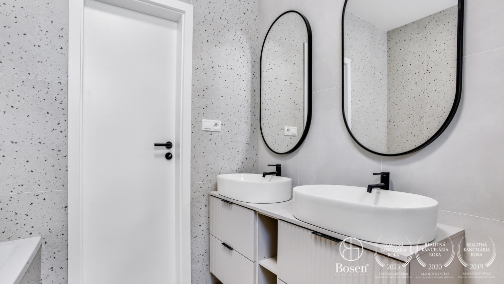 REZERVOVANÉ!!! BOSEN | Na predaj novostavba 5 izbového rodinného domu s garážou