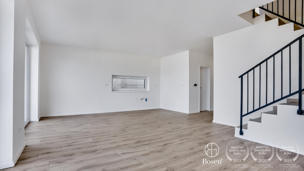 REZERVOVANÉ!!! BOSEN | Na predaj novostavba 5 izbového rodinného domu s garážou