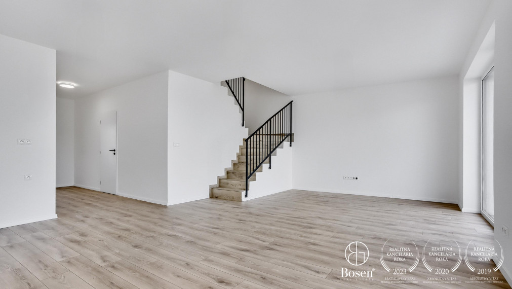 REZERVOVANÉ!!! BOSEN | Na predaj novostavba 5 izbového rodinného domu s garážou