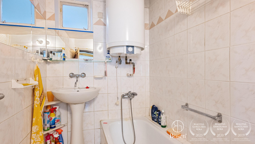 REZERVOVANÉ! BOSEN | Rodinný dom pôvodný stav Šaštín-Stráže