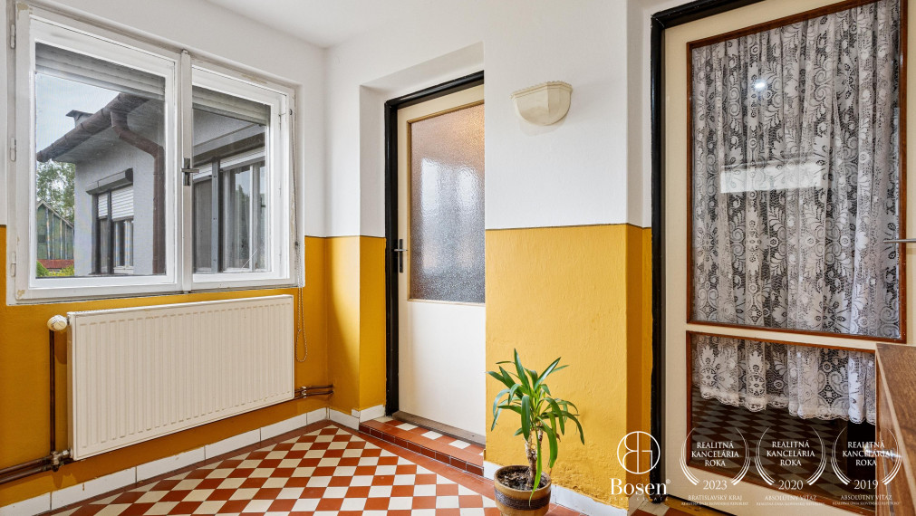 REZERVOVANÉ! BOSEN | Rodinný dom pôvodný stav Šaštín-Stráže