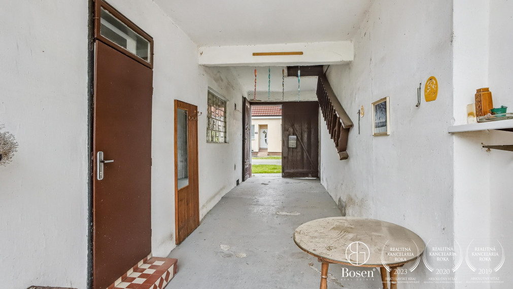 REZERVOVANÉ! BOSEN | Rodinný dom pôvodný stav Šaštín-Stráže