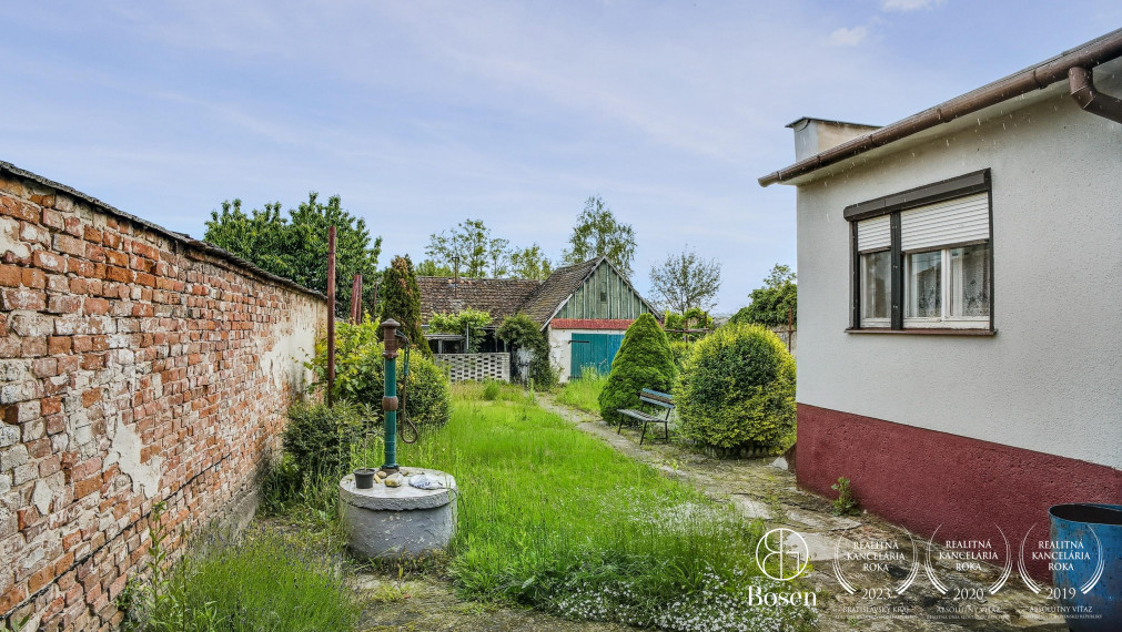 REZERVOVANÉ! BOSEN | Rodinný dom pôvodný stav Šaštín-Stráže