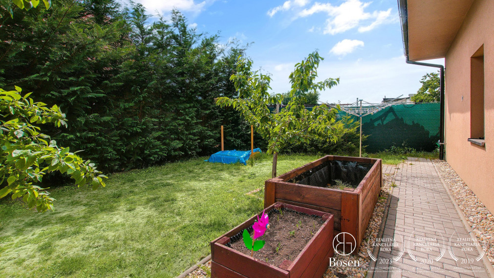 BOSEN |REZERVOVANÉ - Na predaj 4 izbový dvojpodlažný rodinný dom v obci Závod