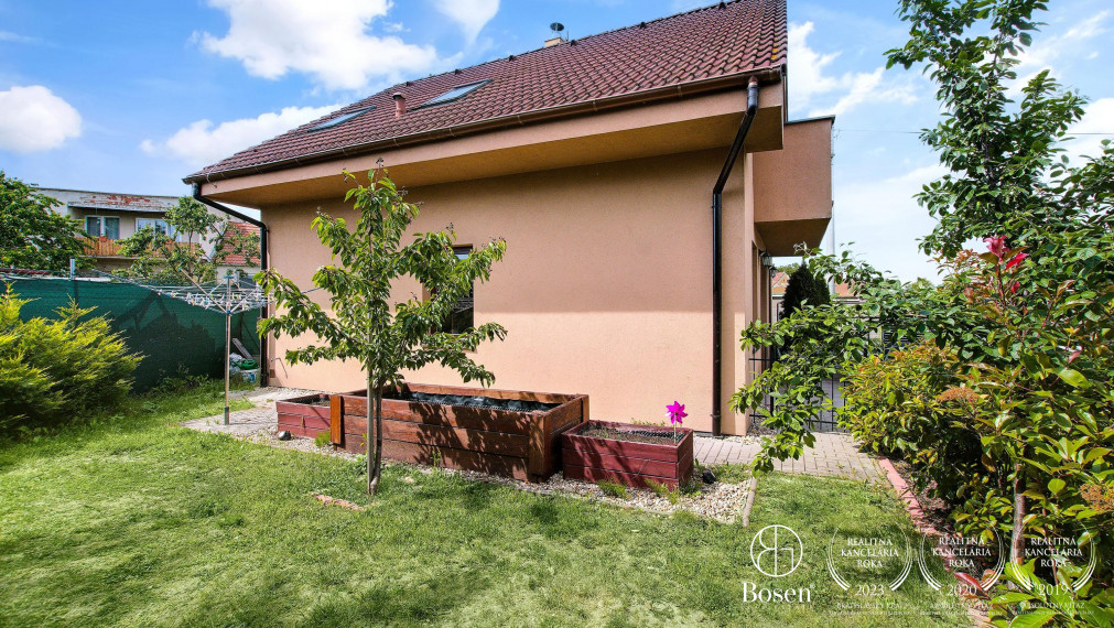 BOSEN |REZERVOVANÉ - Na predaj 4 izbový dvojpodlažný rodinný dom v obci Závod