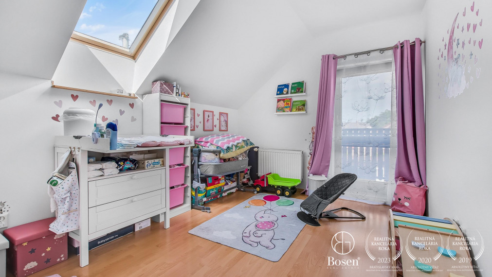 BOSEN |REZERVOVANÉ - Na predaj 4 izbový dvojpodlažný rodinný dom v obci Závod