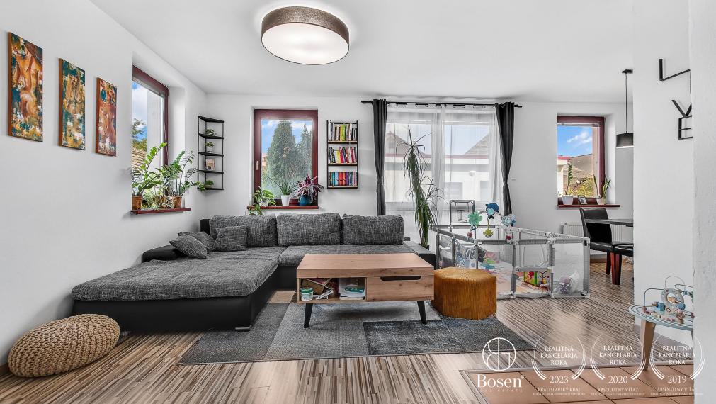 BOSEN |REZERVOVANÉ - Na predaj 4 izbový dvojpodlažný rodinný dom v obci Závod