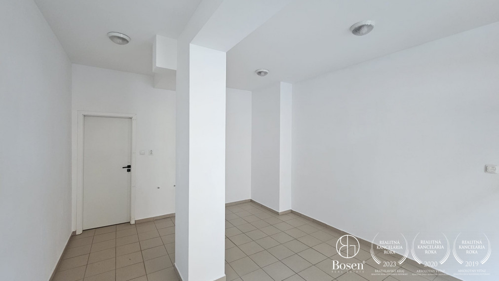 PRENAJATÉ | BOSEN | NEBYTOVÝ PRIESTOR V CENTRE MESTA DUNAJSKÁ STREDA – ROTUNDA, 22,00 m²