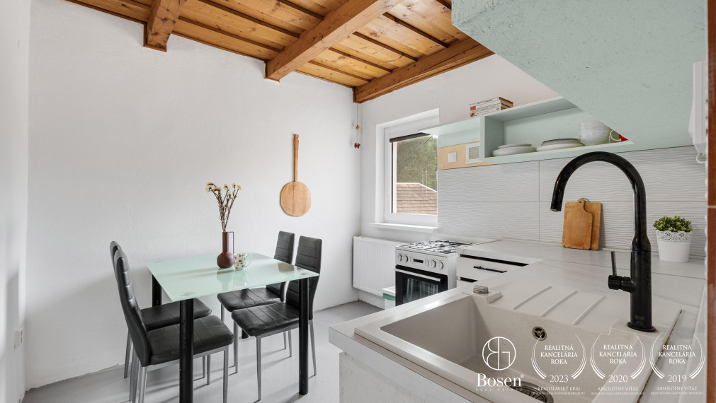 BOSEN | ZNÍŽENÁ CENA - Rodinný dom obklopený prírodou s pozemkom 5860 m2