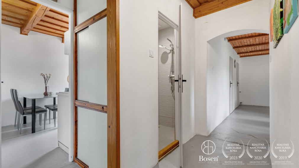 BOSEN | ZNÍŽENÁ CENA - Rodinný dom obklopený prírodou s pozemkom 5860 m2