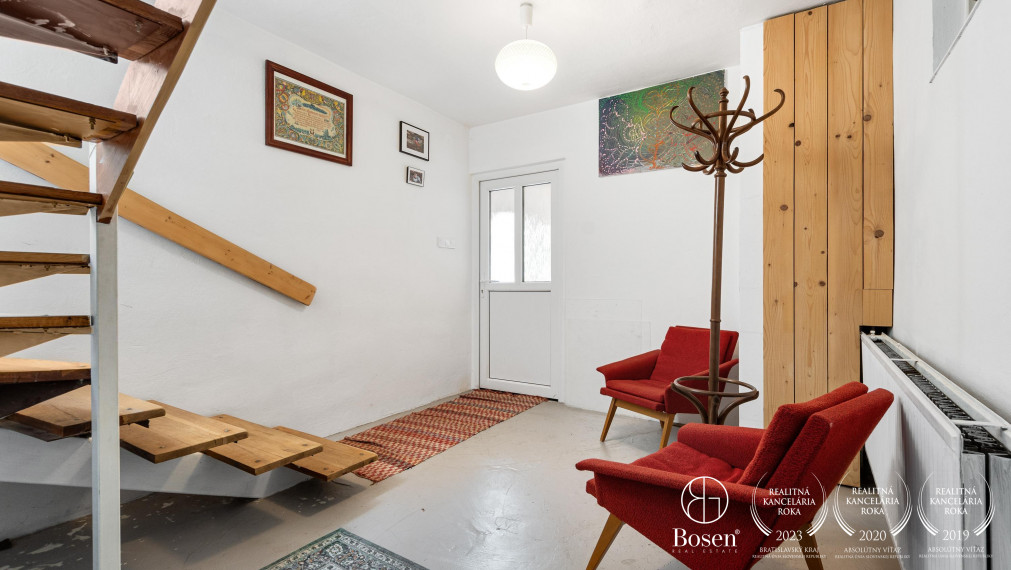 BOSEN | ZNÍŽENÁ CENA - Rodinný dom obklopený prírodou s pozemkom 5860 m2