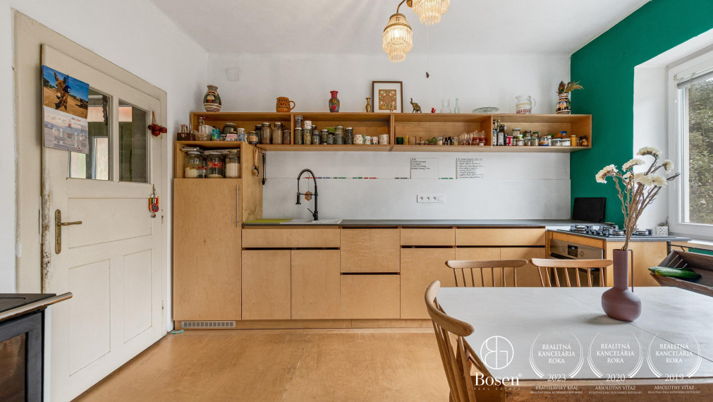 BOSEN | ZNÍŽENÁ CENA - Rodinný dom obklopený prírodou s pozemkom 5860 m2