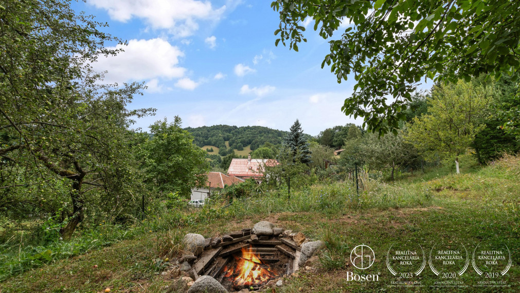 BOSEN | ZNÍŽENÁ CENA - Rodinný dom obklopený prírodou s pozemkom 5860 m2
