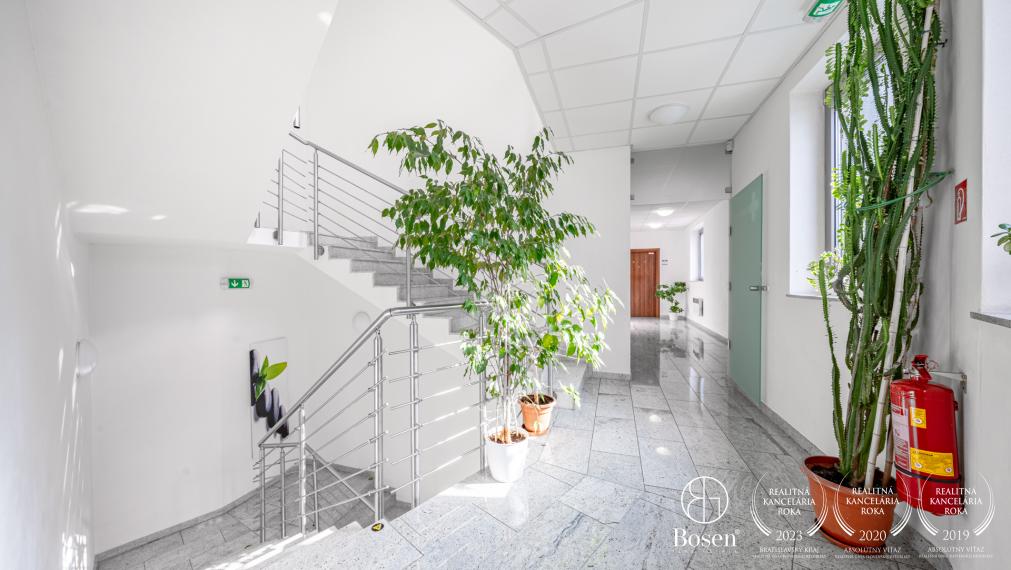 BOSEN | Administratívna budova so skladom, Lamačská cesta, Bratislava