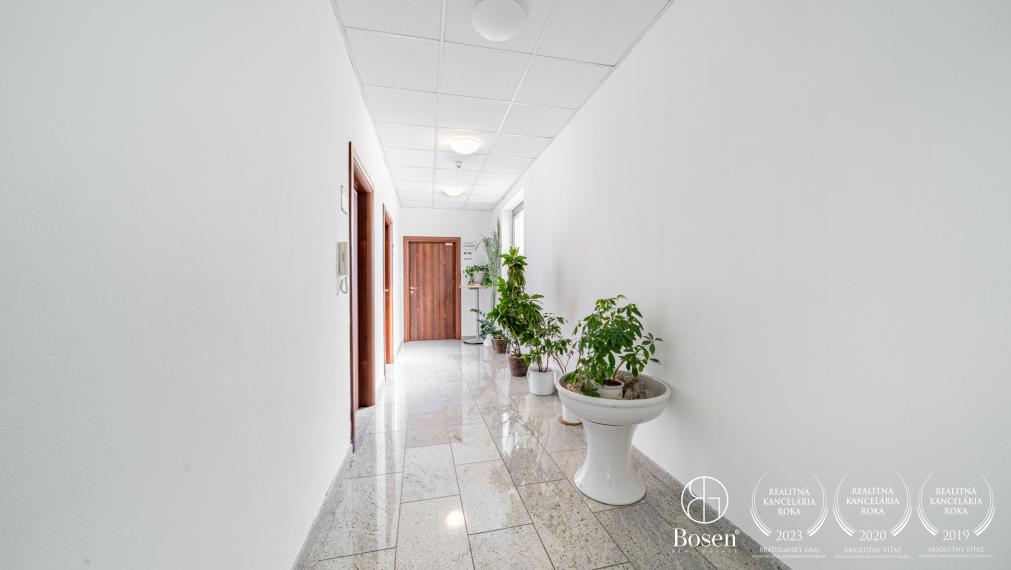 BOSEN | Administratívna budova so skladom, Lamačská cesta, Bratislava